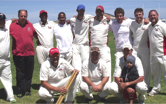 Agter vlnr: Kuan Havenga , Heinrich Vermeulen , Gershwin Davids , Melvin Tobias , Christo Swart , Drihan Kriel, Hannes Grobler , Jonathan Doyl en Johan Beets. Voor vlnr: André Hage , Theuns Otto en Corrie Avenant. 